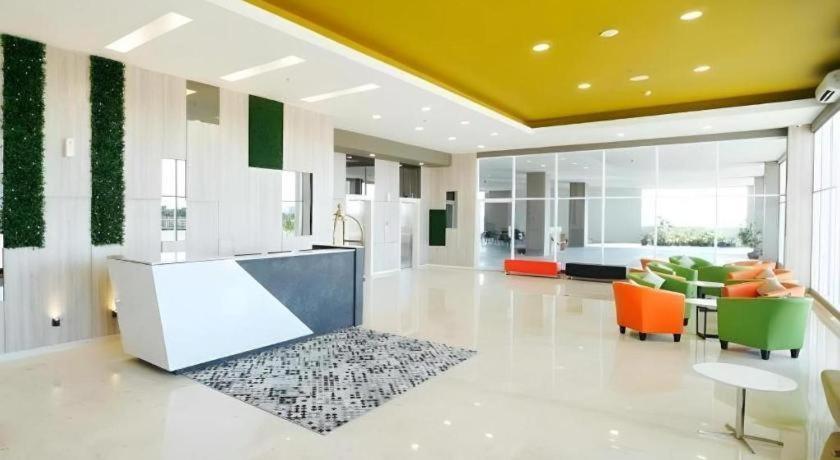 My Tower Hotel Surabaya Exterior photo