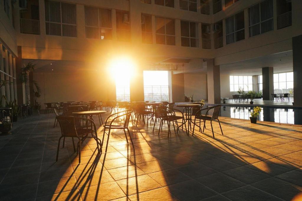 My Tower Hotel Surabaya Exterior photo