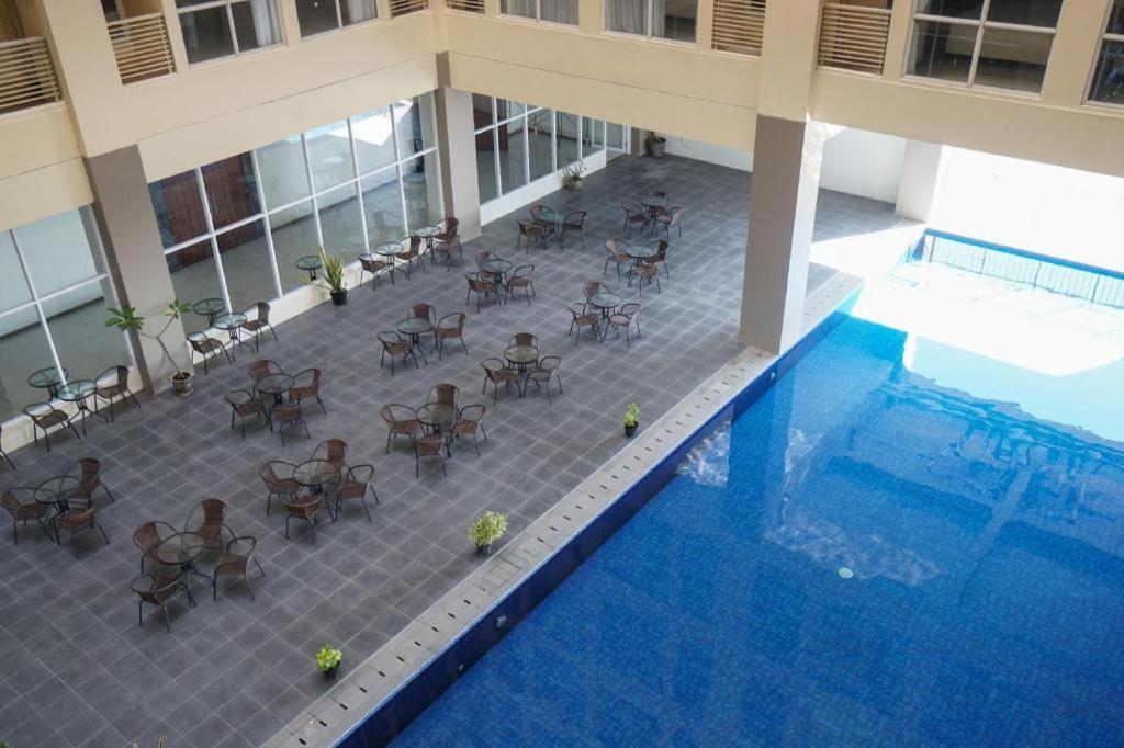 My Tower Hotel Surabaya Exterior photo
